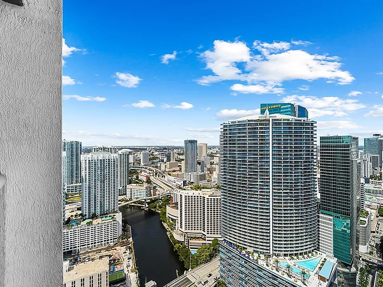 475 Brickell Ave #1308 — Photo 4