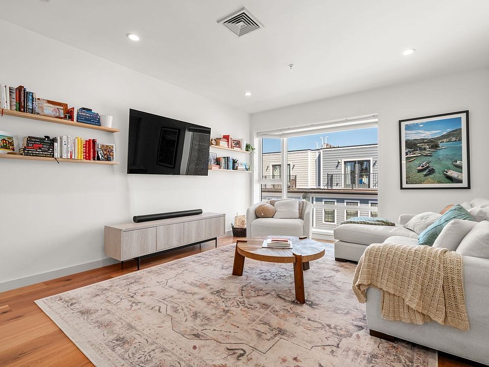 1st image of 362-364 W Broadway #5
