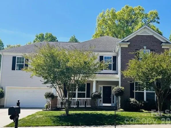 8006 Fine Robe Dr, Indian Trail, NC 28079