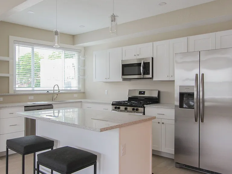 1119 S Braddock Ave — Photo 5