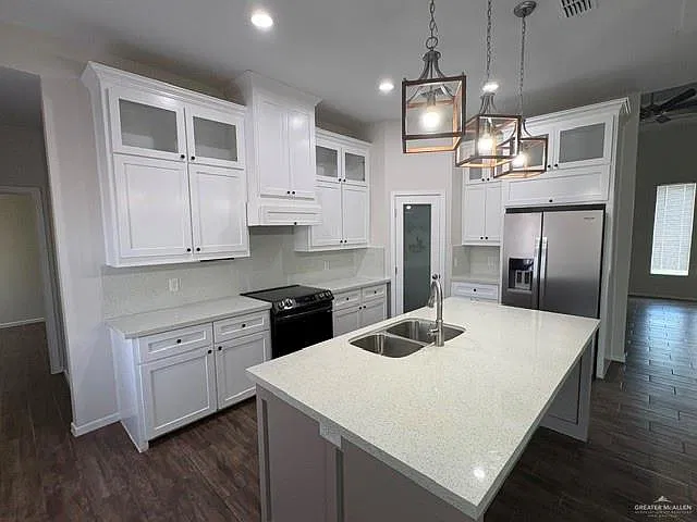 3 bed, 2.5 bath, 15597 sqft, $2,000 — Photo 4