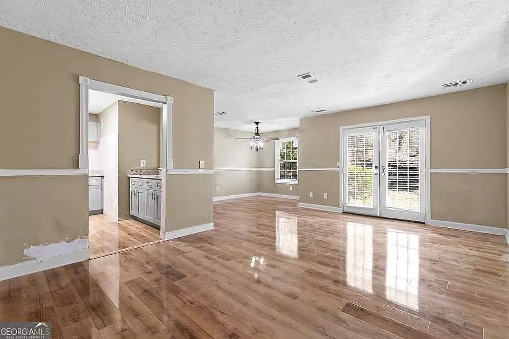 3 bed, 1400 sqft, $1,795 — Photo 4