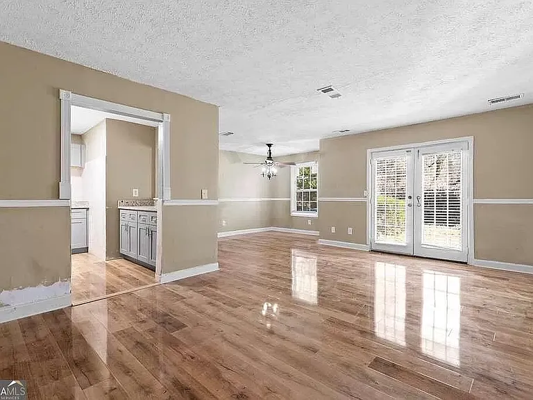 3605 Woodbriar Cir — Photo 3