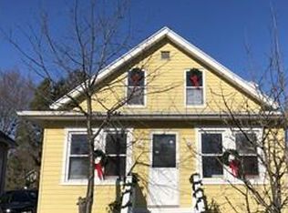 12 Hedge St, Fairhaven, MA 02719