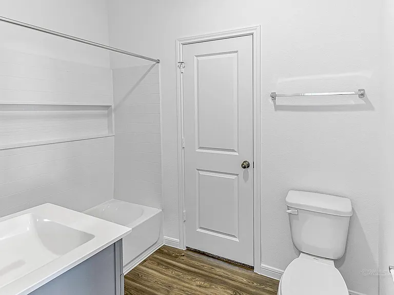 1029 Laguna Cove Dr — Photo 17