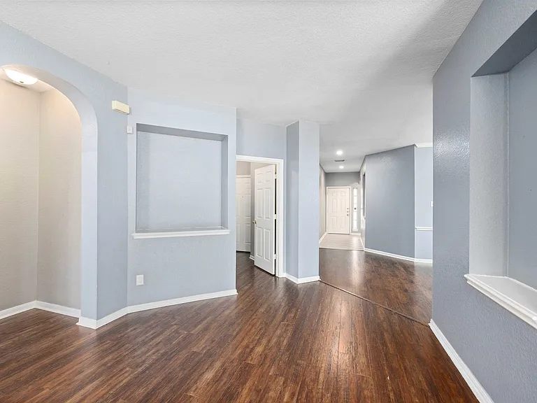 15823 Stiller Park Dr — Photo 5