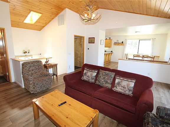 3rd image of 39064 Bayview Ln