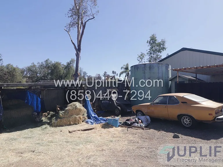 1425 Cedar St — Photo 8