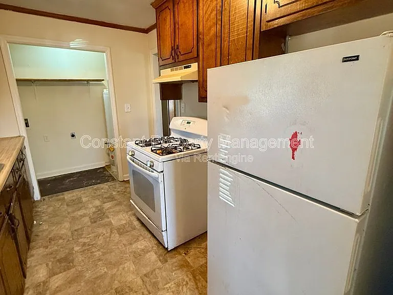 202 Realty St — Photo 6