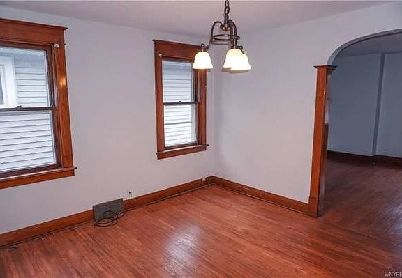 3rd image of 122 Shepard Ave Floor 2