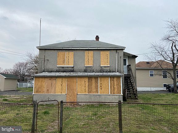 2nd image of 7135 Martell Ave