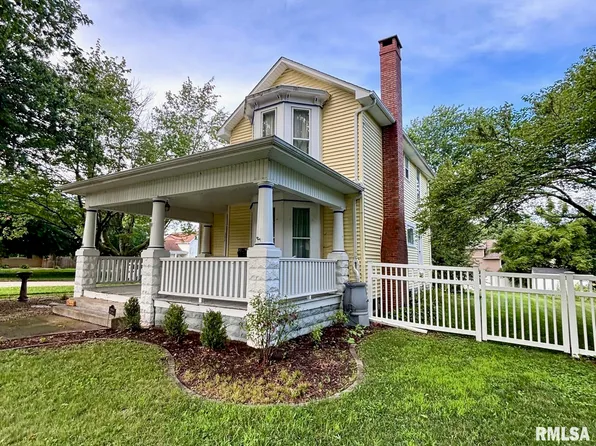 302 N Rose St, Elmwood, IL 61529