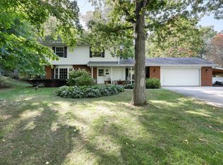 N7995 Green Tree Ln, Oconomowoc, WI 53066