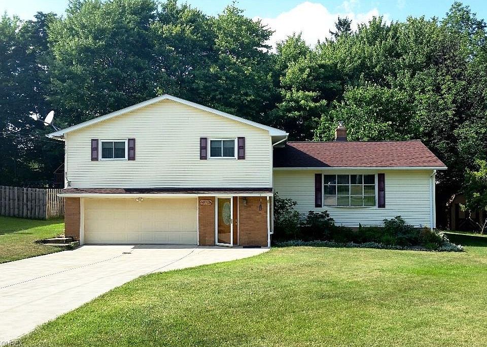 1st image of 18160 Meadow Ln