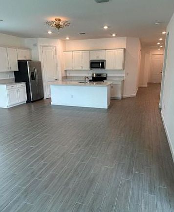 2nd image of 6043 Stonecrest Ct