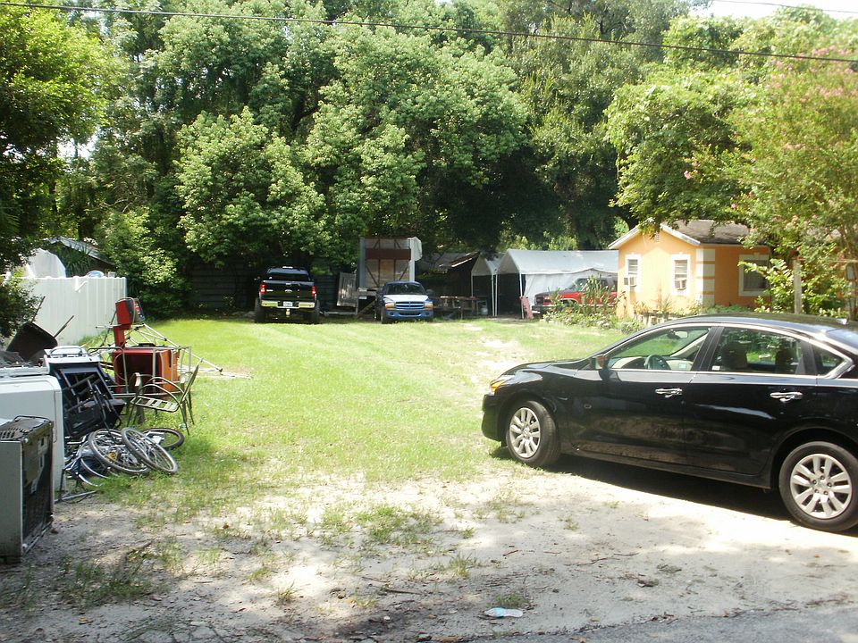 2nd image of 606 Melva Ave