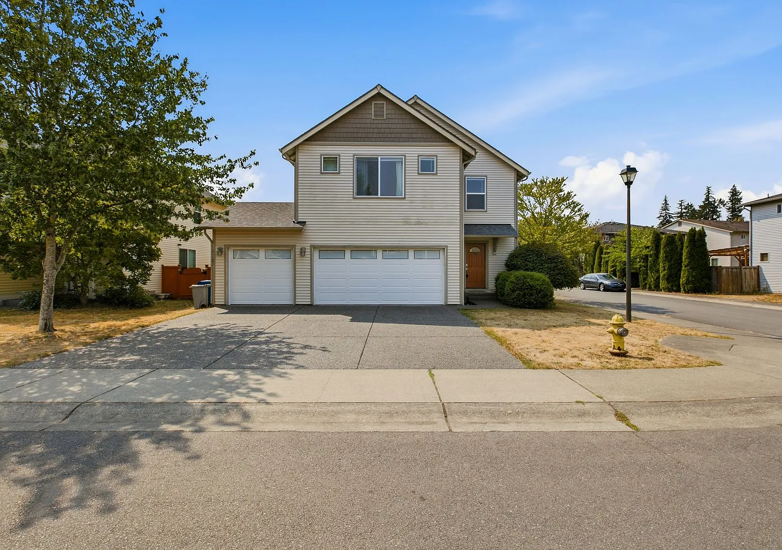 4 Bedroom 3.5 Bath Home Near Kentlake High School — Photo 1