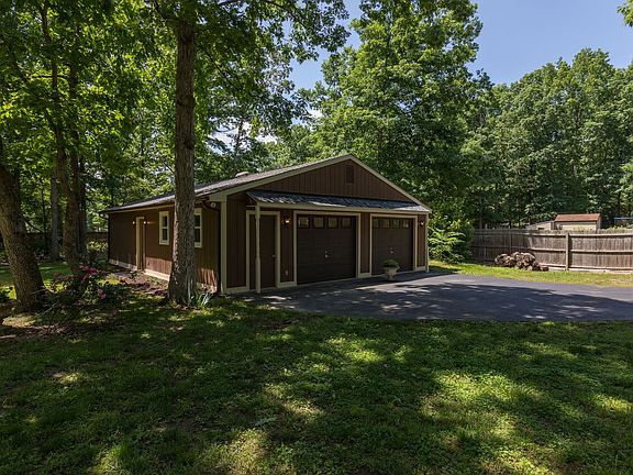 3rd image of 9321 Brookwood Pl
