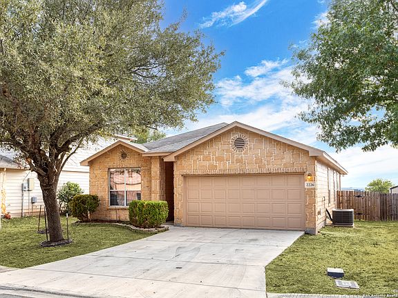 2nd image of 2226 Lakeline Drive