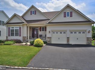 122 Bayhill Dr, North Wales, PA 19454