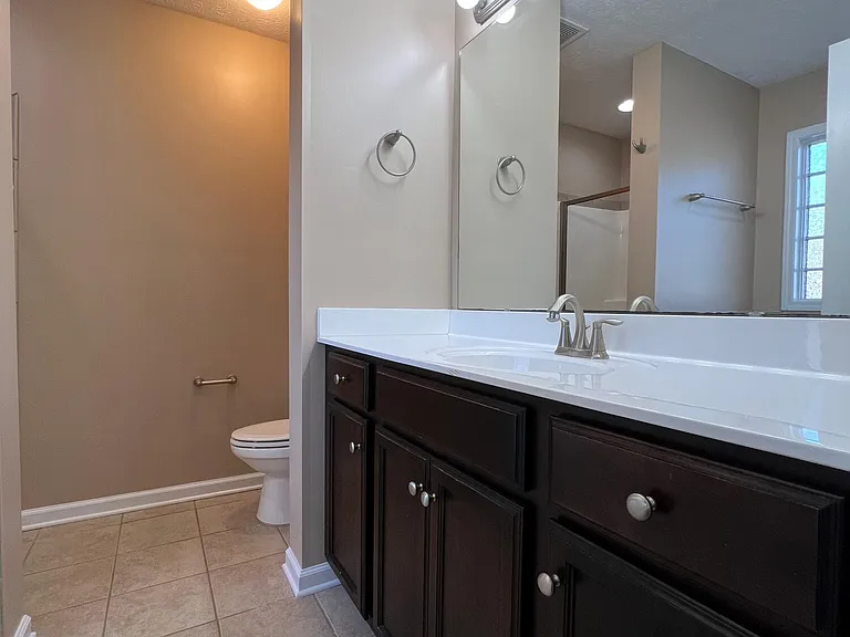 704 Radiant Dr — Photo 13
