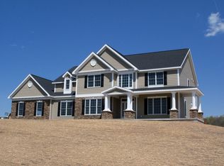 6211 Longfellow Ln, Jamesville, NY 13078