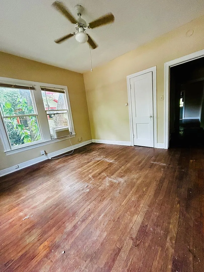 Duplex - 615 West 31st — Photo 3