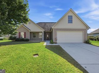 271 Stillwood Dr, Winder, GA 30680