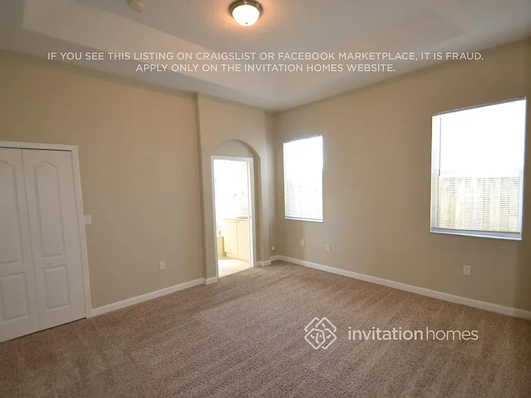 18301 NW 89th Ave — Photo 12