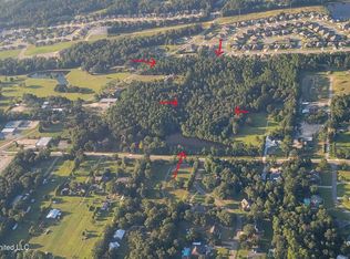 9092 Woolmarket Rd, Biloxi, MS 39532