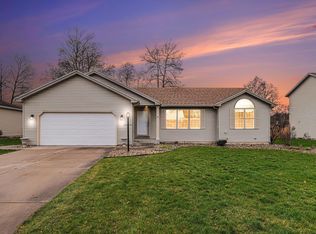53697 Woodvale Dr, Elkhart, IN 46514