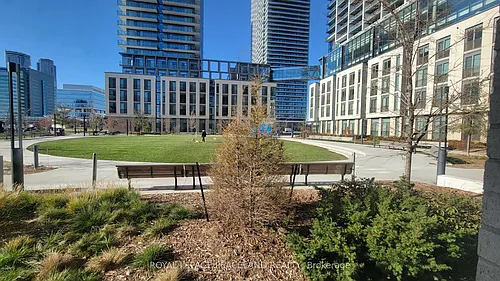7890 Jane St #101 Photo 1