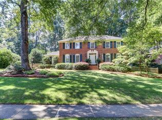 2923 Round Hill Rd, Greensboro, NC 27408