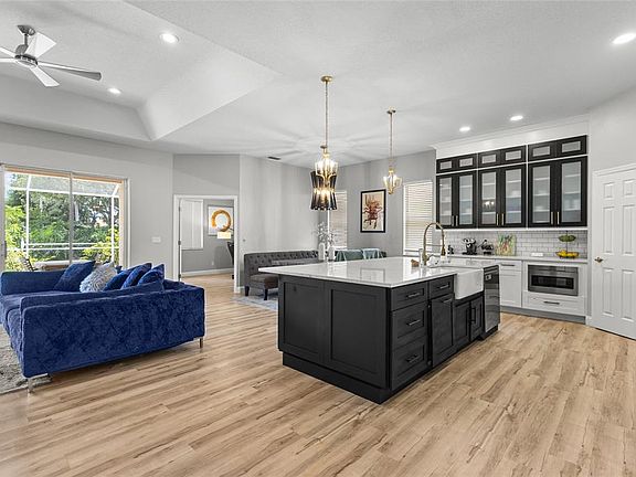 5th image of 6223 DONNINGTON COURT