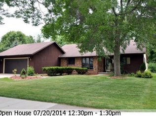 1019 E Meadow Grove Blvd, Appleton, WI 54915