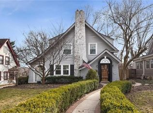 107 E Winthrope Rd, Kansas City, MO 64113