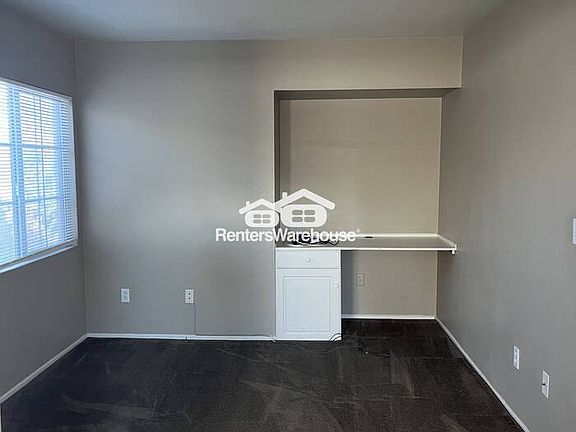 3rd image of 1009 Elliot Park Ave