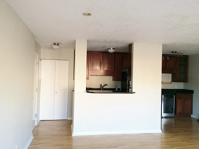 3019 Bryant Ave S #103 — Photo 12