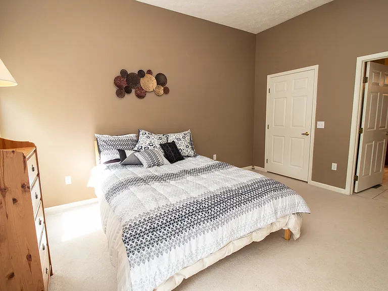 4977 Lake View Dr — Photo 7