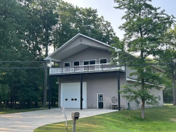 7859 Port Austin Rd, Pigeon, MI 48755