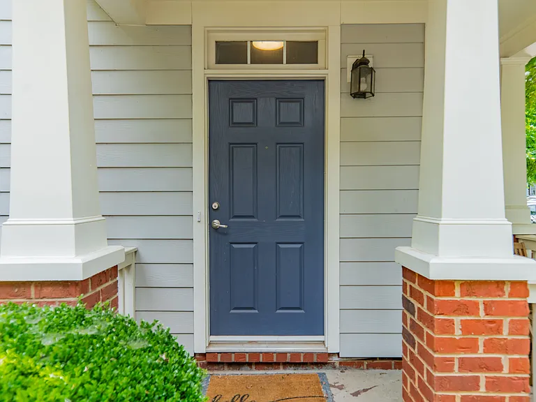 419 Hurston Cir — Photo 17