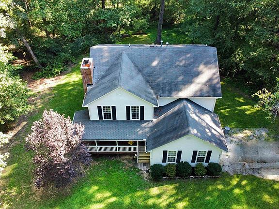 3rd image of 209 White Dr