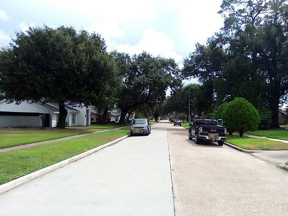 5th image of 1051 W Donovan St