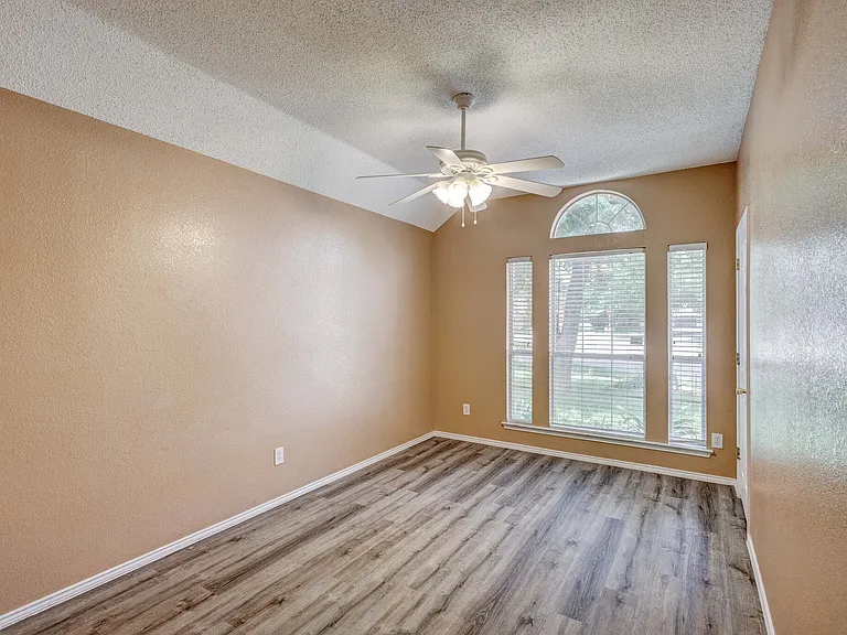 7708 Chandler Ct — Photo 16