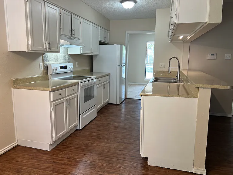 13819 Woodbreeze St — Photo 4