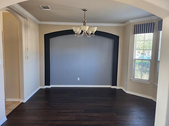 3rd image of 1810 Harvest Bend Ln