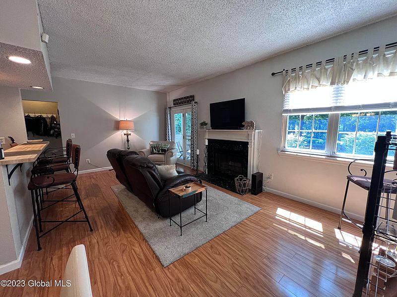 2nd image of 102 Monmouth Way