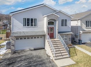 365 Westervelt Pl, Lodi, NJ 07644