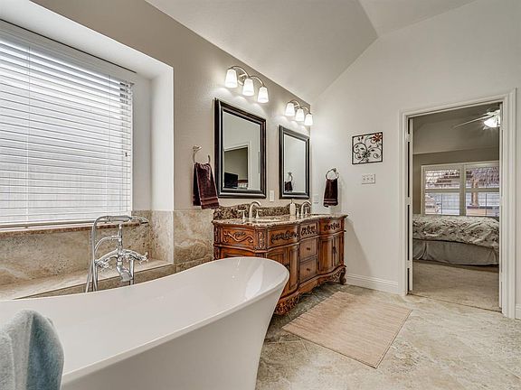 5th image of 8528 Smith Dr