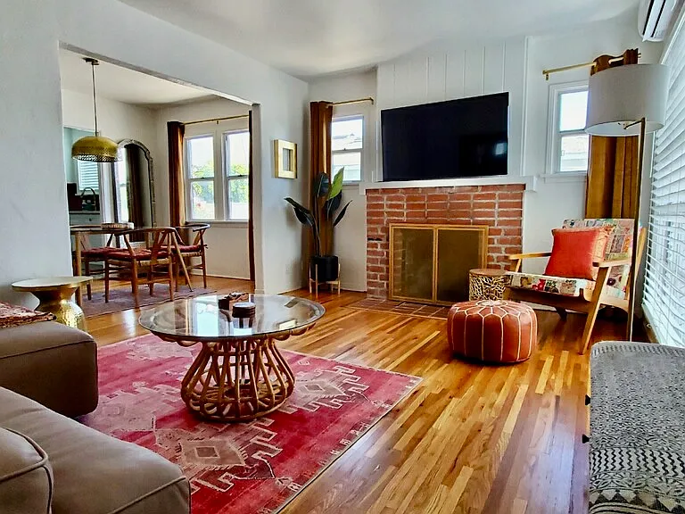 5512 Willowcrest Ave — Photo 1